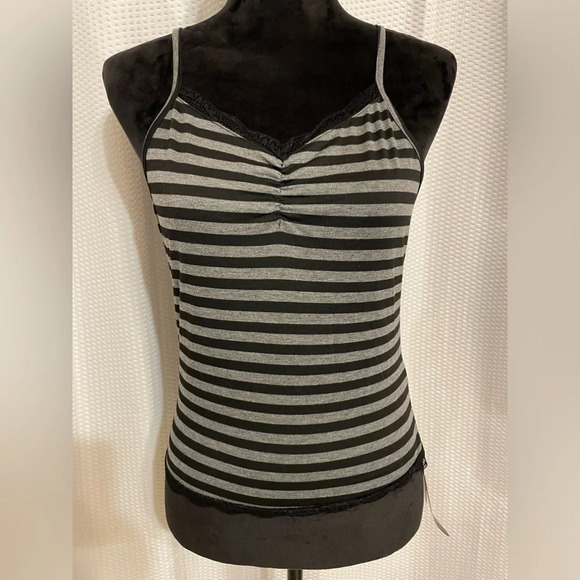 Romwe Black & Gray Lace Trimmed Tank Top Size 8/10 NWT - Picture 9 of 9